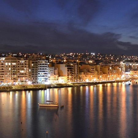 Marvellous Apartment With Valletta And Harbour Views Sliema Extérieur photo