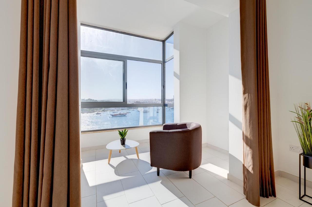 Marvellous Apartment With Valletta And Harbour Views Sliema Extérieur photo