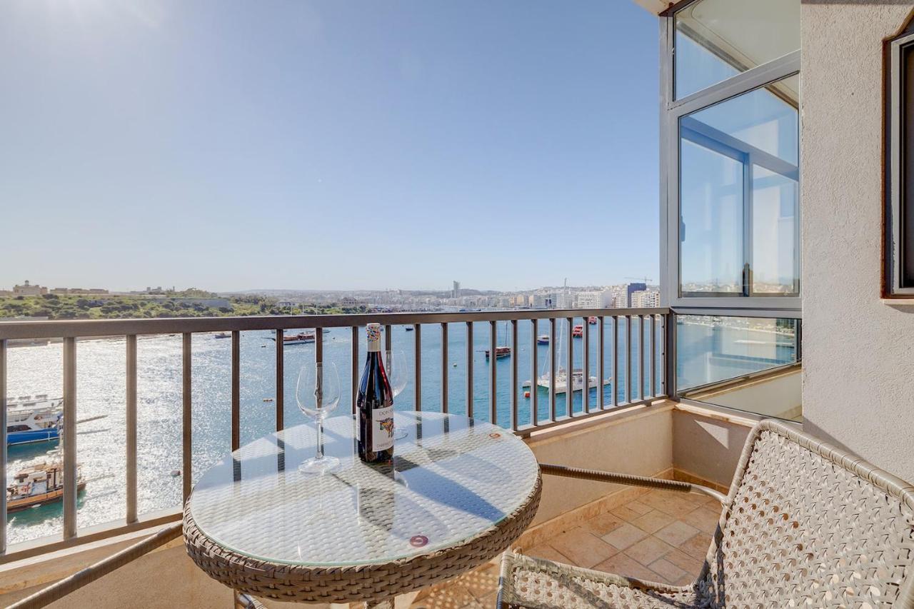 Marvellous Apartment With Valletta And Harbour Views Sliema Extérieur photo