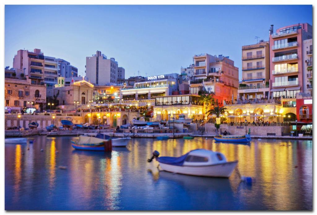Marvellous Apartment With Valletta And Harbour Views Sliema Extérieur photo